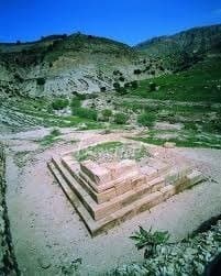 Shirin Va Farhad Tomb – Chaldoran (Siah Cheshmeh) - view 3