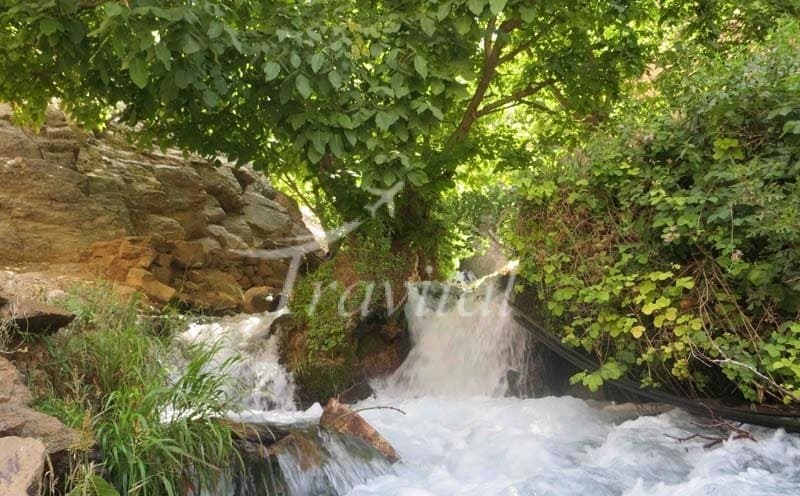 Atashgah Waterfall – Lordegan - view 1