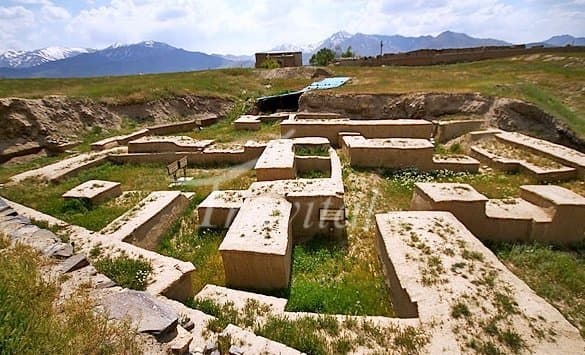 Hegmataneh Archaeological Palace 