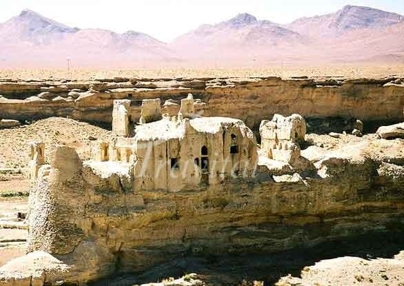 Izad Khast Castle 