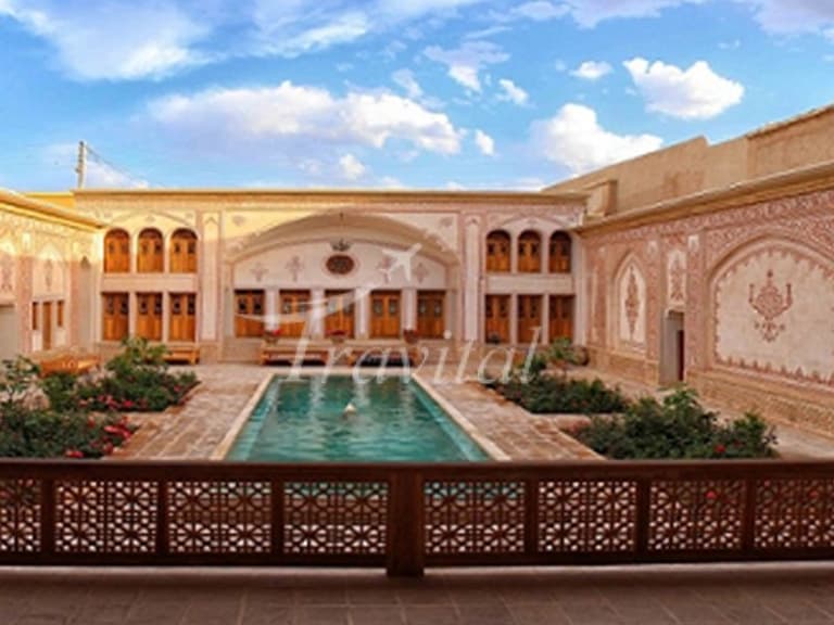 Mahinestan Raheb Hotel – Kashan