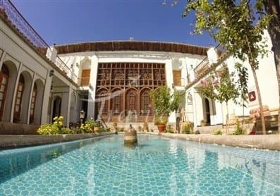 Nilforoushan House 