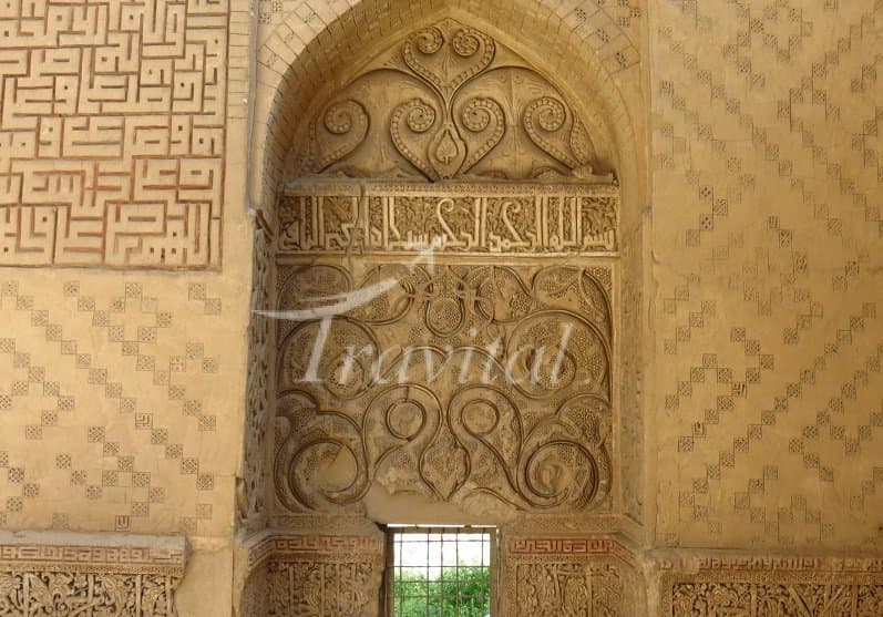 Peer-e-Bakran Tomb 
