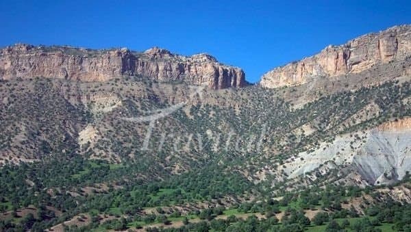 Qolarang Mountain 