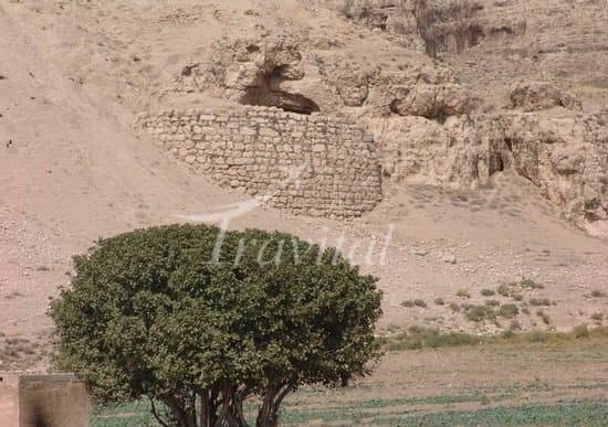 Takht-e-Abunasr 