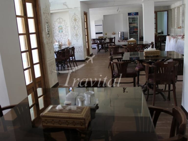 Atigh Traditional Hotel – Isfahan