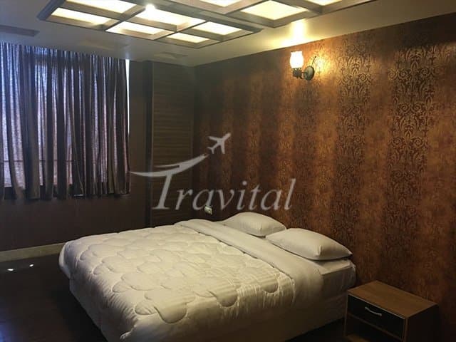 Zendeh Rood (Yaghoot) Hotel – Isfahan
