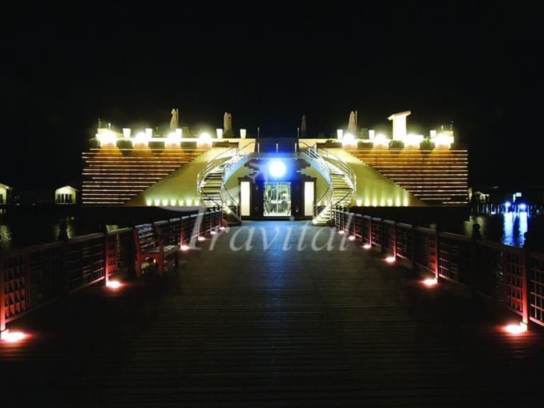 Toranj Hotel – Kish