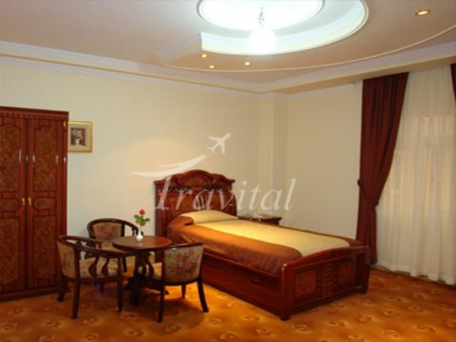 Khorshid Hotel – Qom