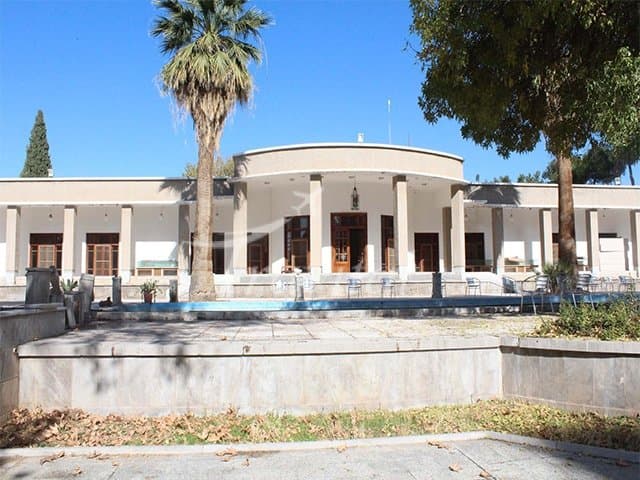 Apadana Takhte Jamshid Hotel – Shiraz - view 1