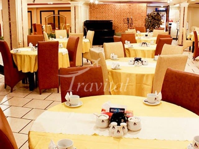 Aryo Barzan Hotel – Shiraz