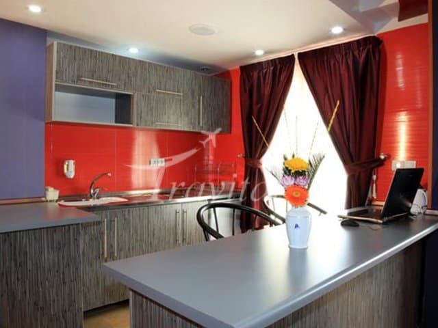 Tachar Apartment Hotel – Shiraz