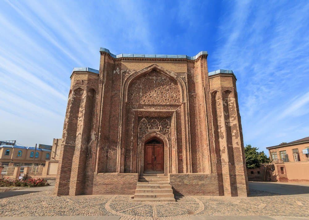 A Travel guide to Hamedan