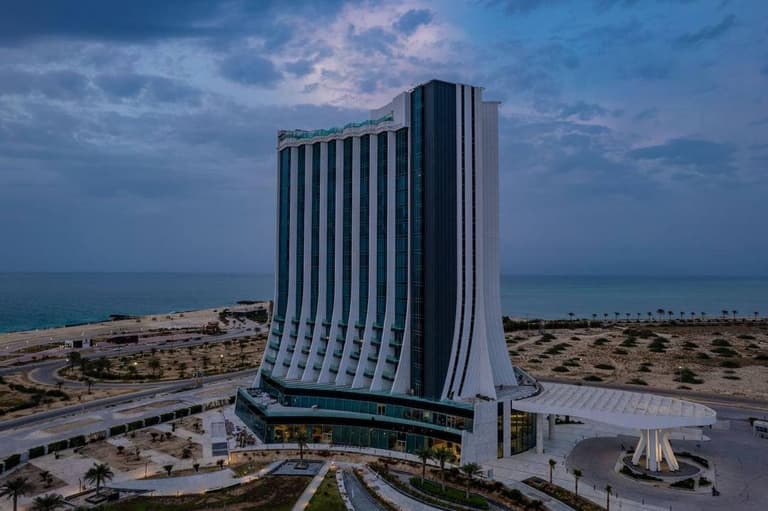Arya Bastan Hotel – Kish