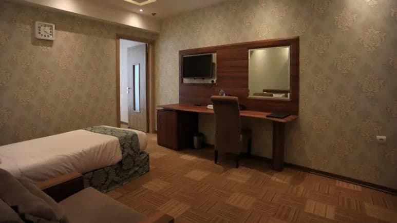 Amiran 1 Besat Hotel – Hamedan - view 1