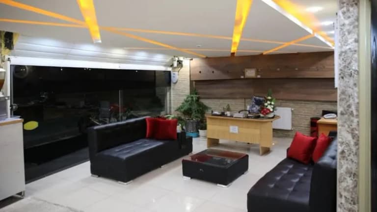 Aramesh Apartment Hotel – Malayer