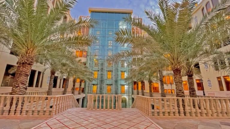 Amirkabir Hotel – Kish