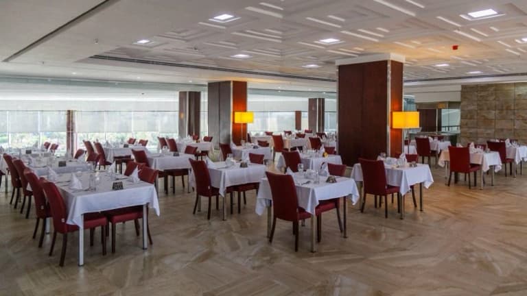 International Hotel – Kish