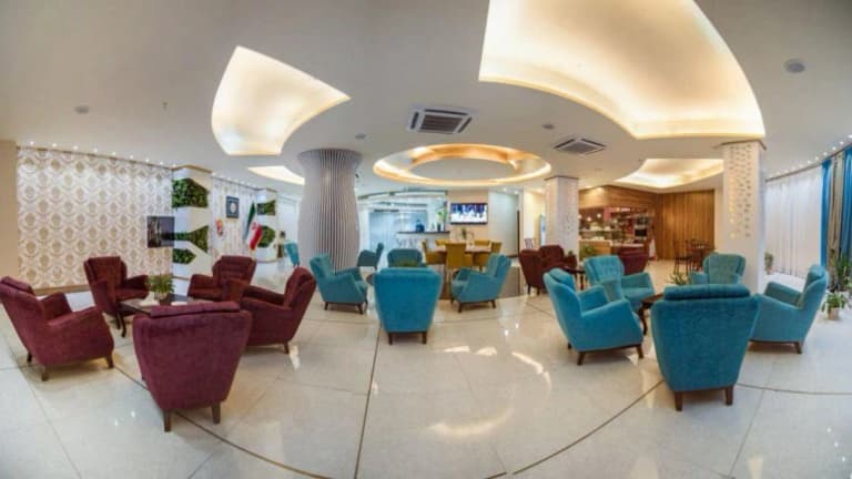 Raspina Hotel – Qom