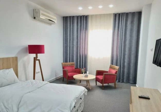 Roumeyle Apartment Hotel – Asaluyeh