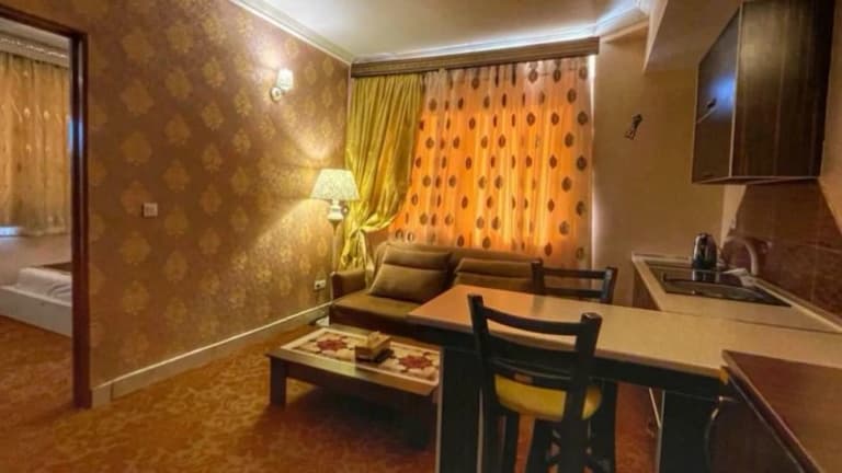 Ghasr Bastam Hotel – Shahrud
