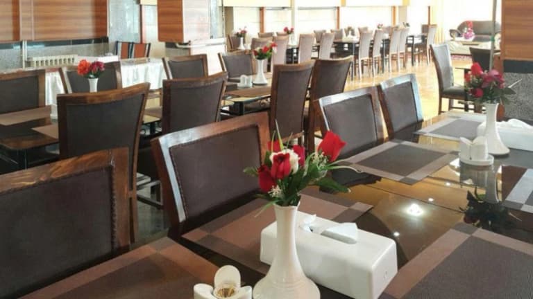 Siroos Hotel – Rudsar