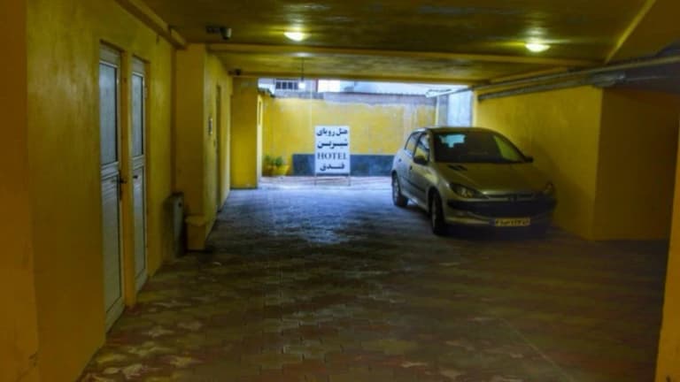 Royae Shirin Apartment Hotel – Ramsar
