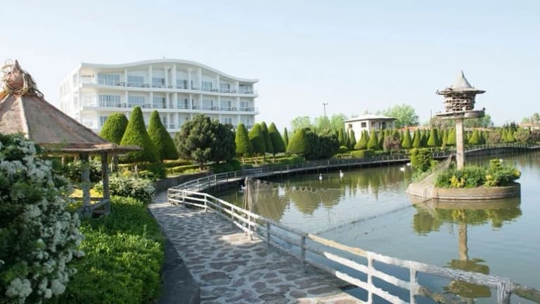 Setareh Darya Hotel – Chamkhaleh
