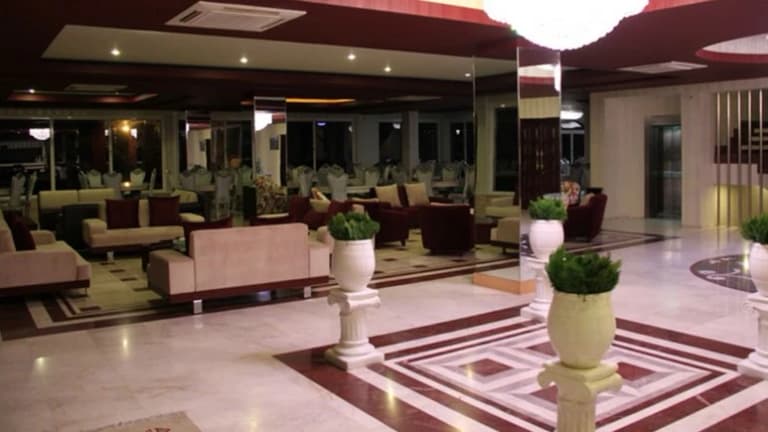 Setareh Darya Hotel – Chamkhaleh