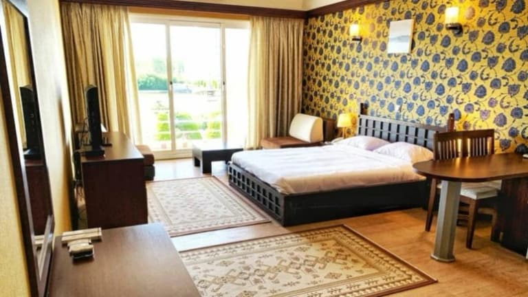 Setareh Darya Hotel – Chamkhaleh