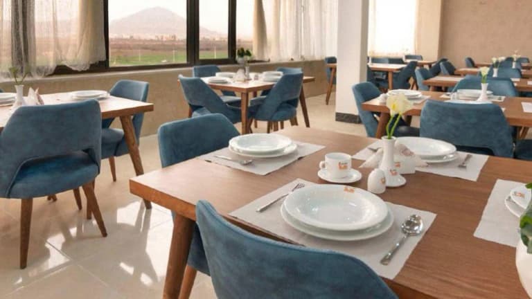 Narenjestan Hotel – Jolfa