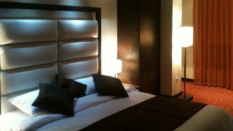 Ferdowsi Hotel – Tehran - view 2