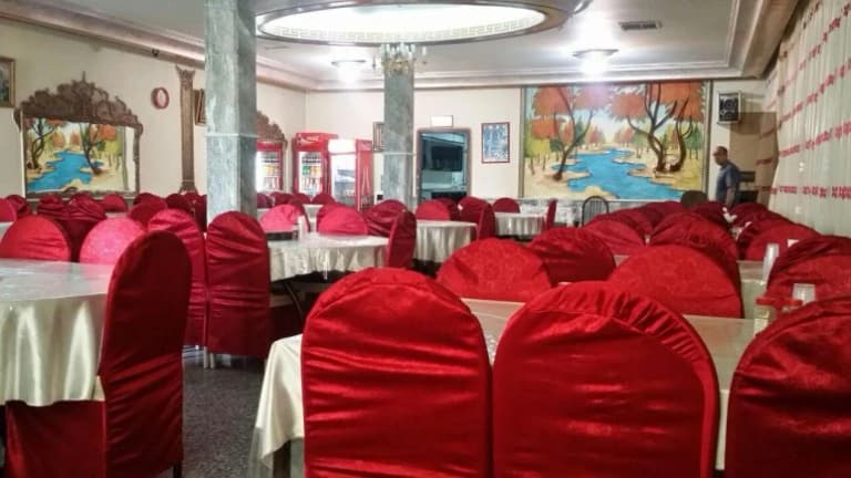 Laleh Hotel – Bonab