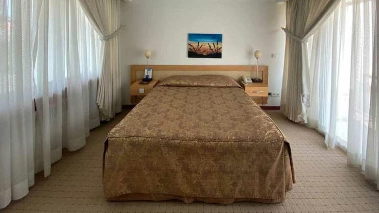 Narenjestan Hotel – Izadshahr - view 1