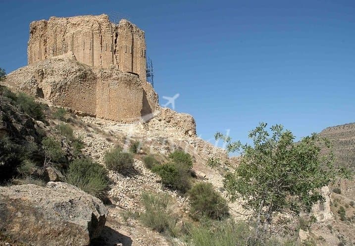 Dokhtar Castle