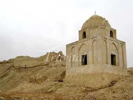 Ejdeha Peykar Castle – Lar