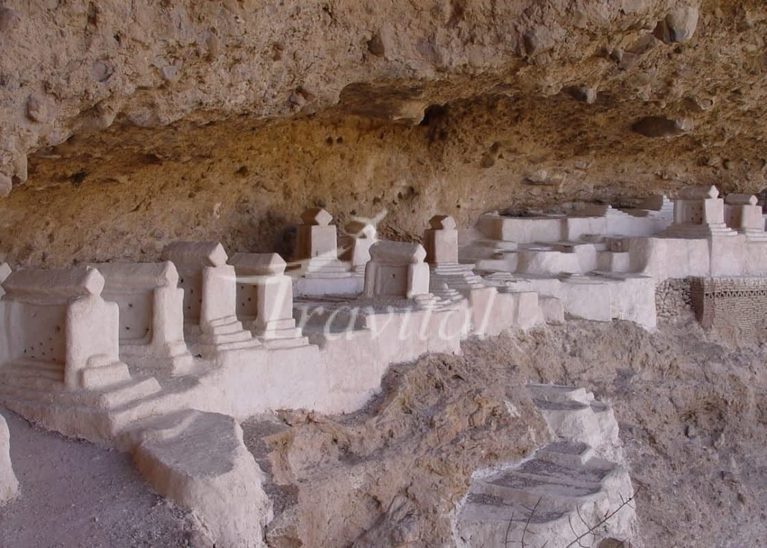Haftad Molla Cemetery
