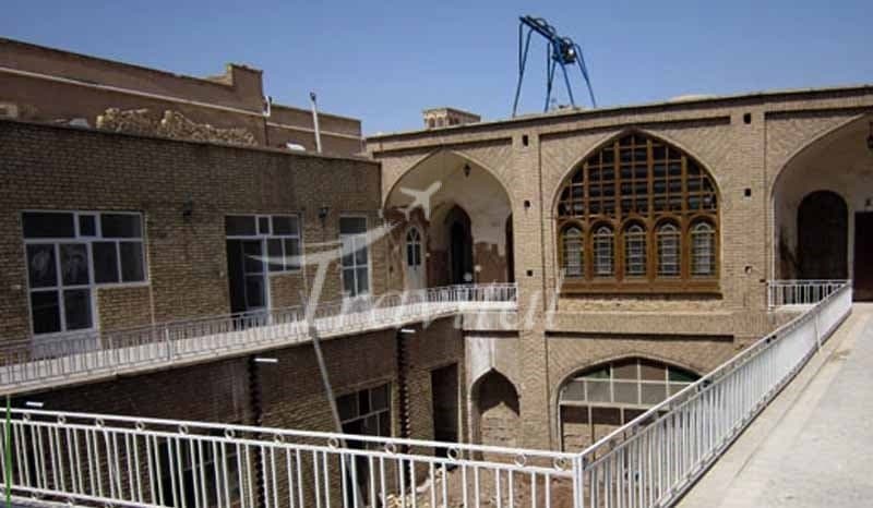 Khan School