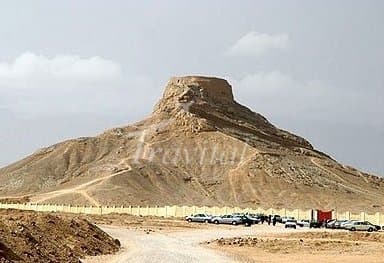 Sokoot Minaret (Zoroastrian Graves) – Iran Shahr