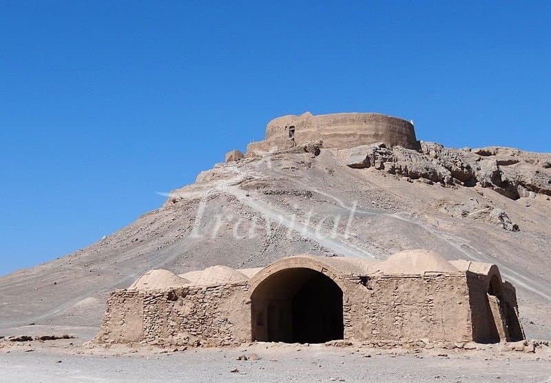 Sokoot Minaret (Zoroastrian Graves) – Iran Shahr - view 3