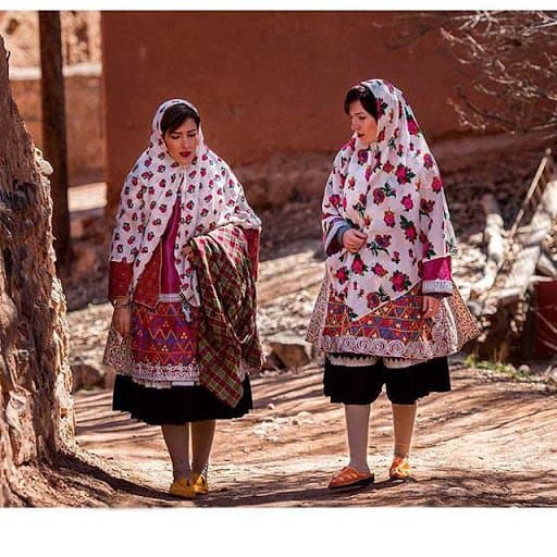 Iranian women’s traditional clothes