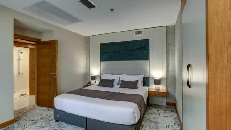 Khorshid Hashtom Raoof Hotel – Mashhad