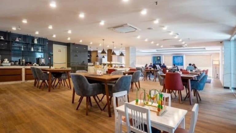 Avina Hotel – Qeshm